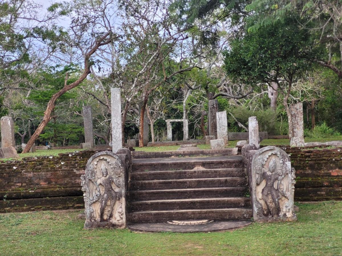 אנוראדפורה Arachchi Heritage מראה חיצוני תמונה